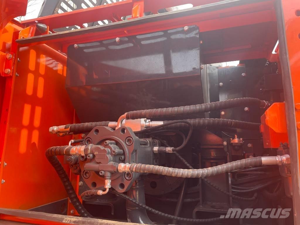 Doosan DX 225 Верижен екскаватор
