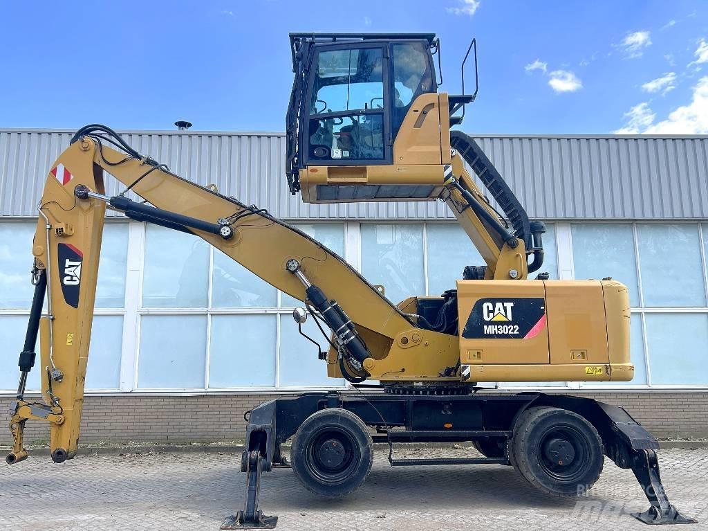 CAT MH 3022    2015    CE Оператори на отпадъци/индустрия
