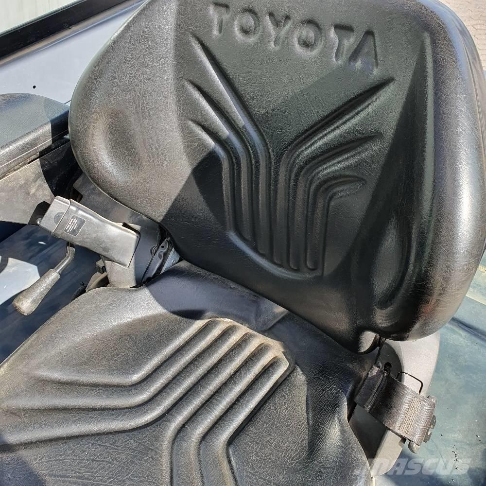 Toyota Traigo 80 Електрически вилични кари-повдигачи