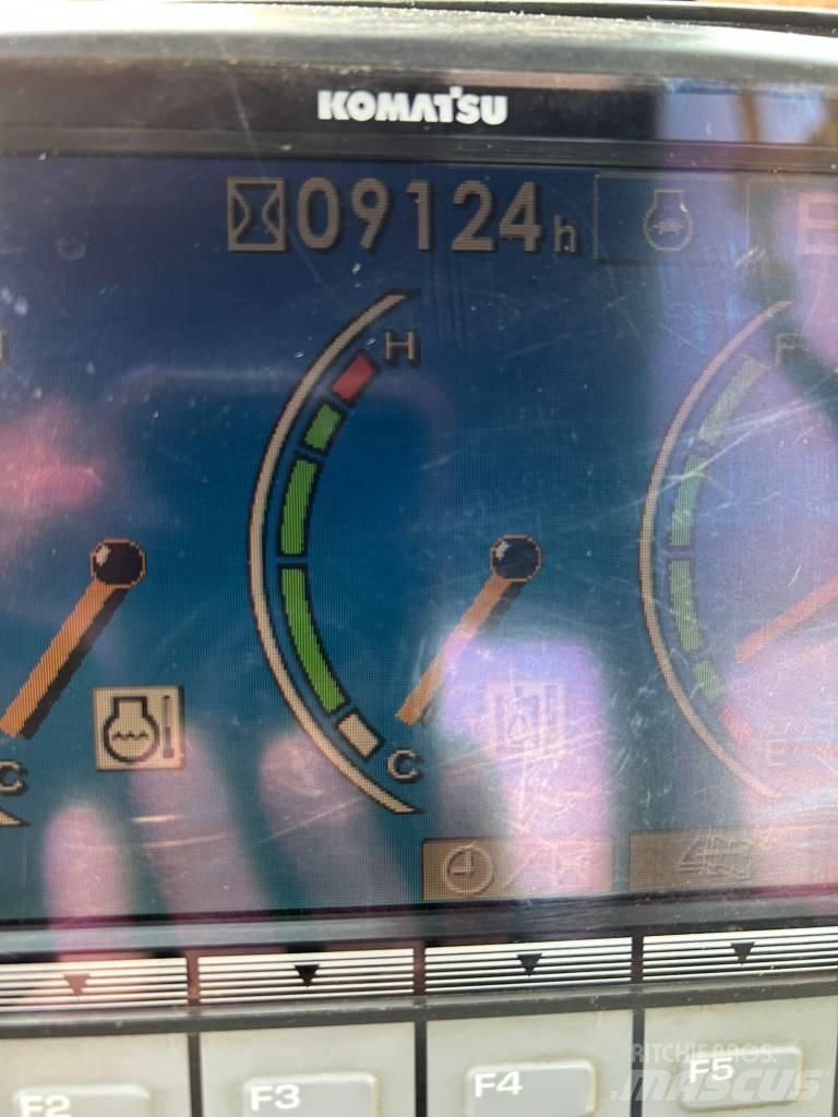 Komatsu PC 240 LC-8 Верижен екскаватор