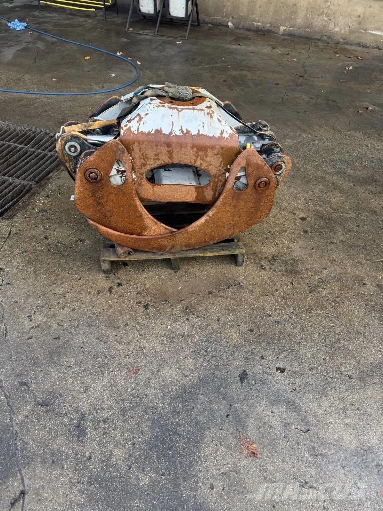 Komatsu G36 Приспособления за захващане