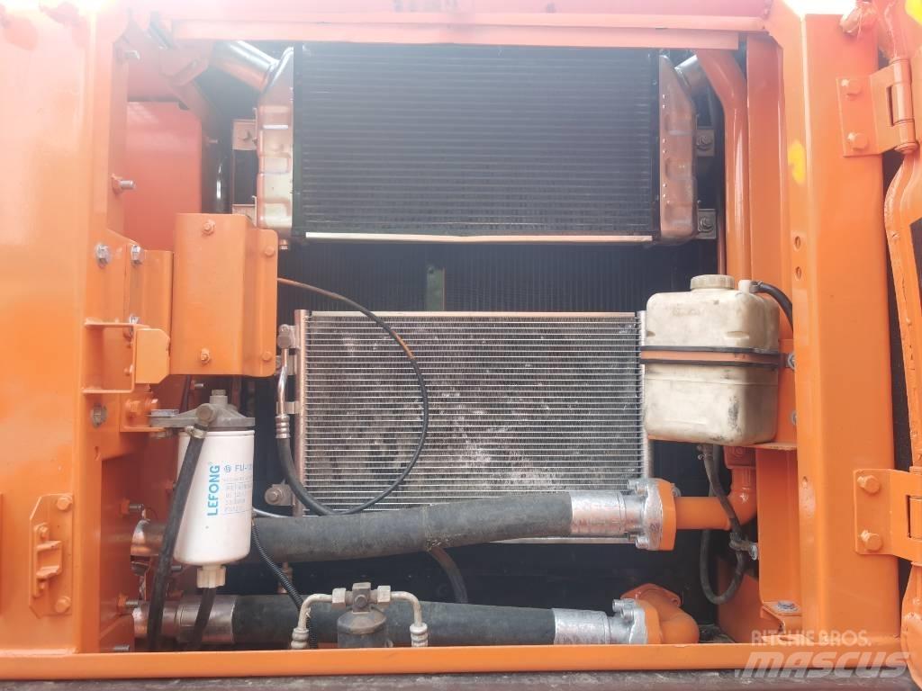 Doosan DX 225 LC Верижен екскаватор