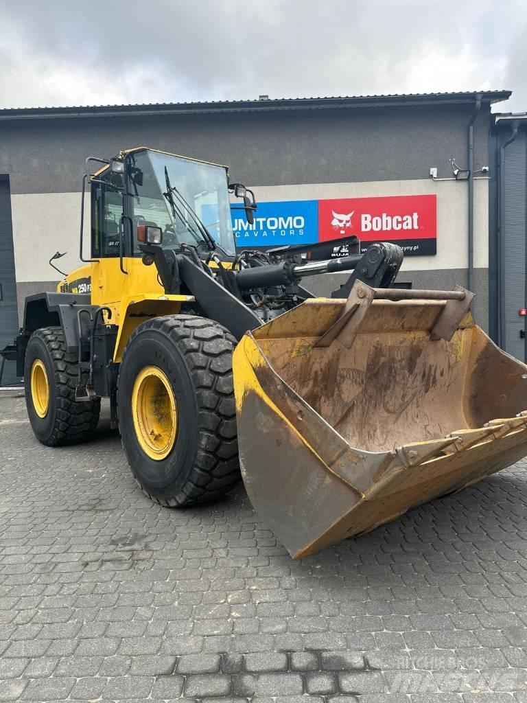 Komatsu WA 250 PZ-6 Колесни товарачи