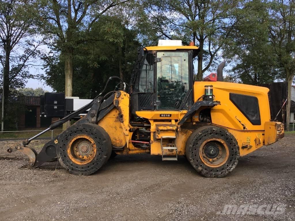 JCB 437 WHT Колесни товарачи