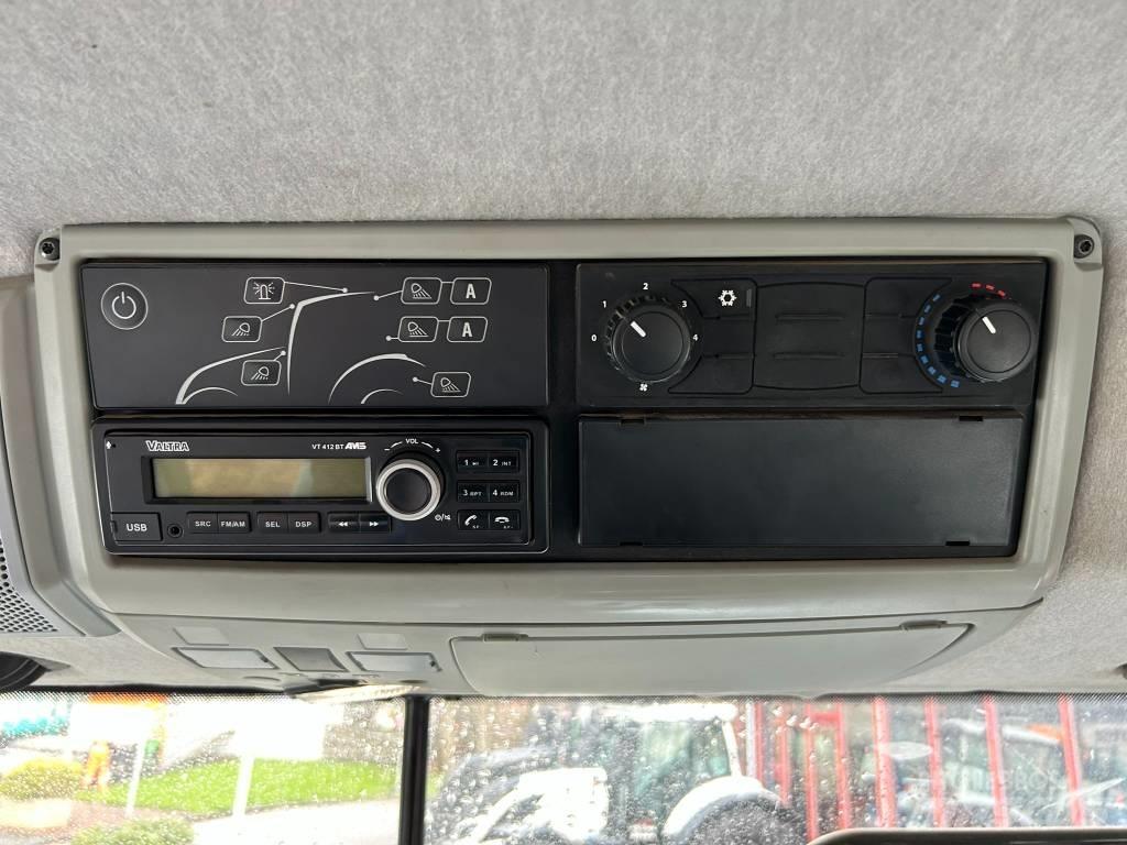 Valtra T154 Active Трактори