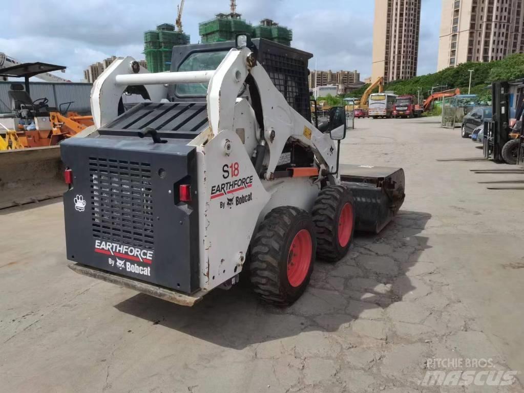Bobcat S 16 Мини товарачи
