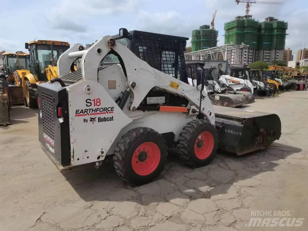 Bobcat S 16 Мини товарачи
