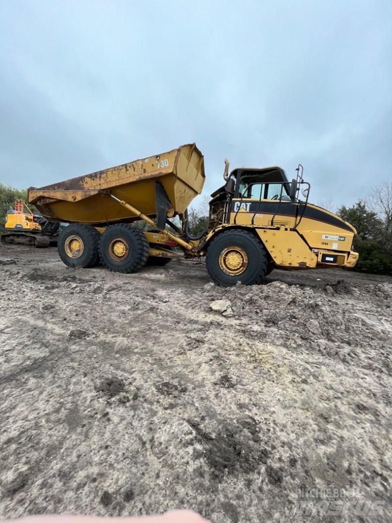 CAT 730 Дъмпери/моторни превозни средства