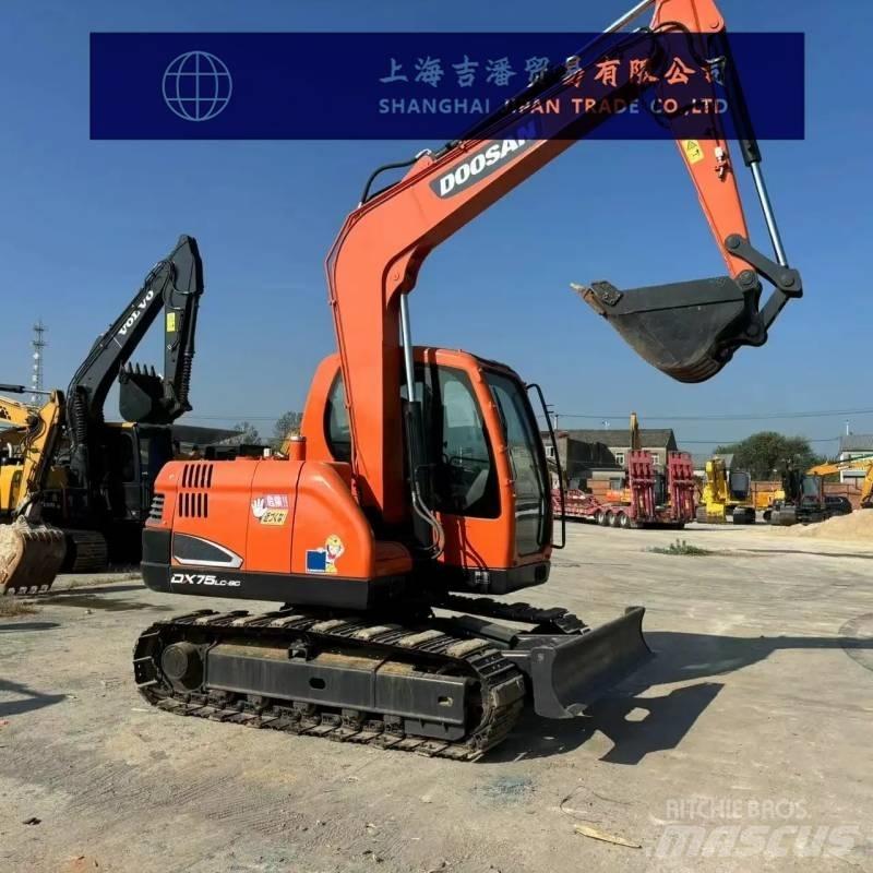 Doosan DX 75 Средни екскаватори 7т - 12т