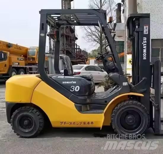 Komatsu 30 Дизелови камиони