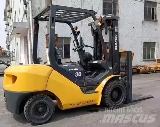 Komatsu 30 Дизелови камиони