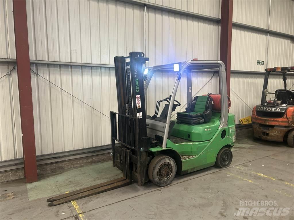 Cesab M318G Камиони с АГУ
