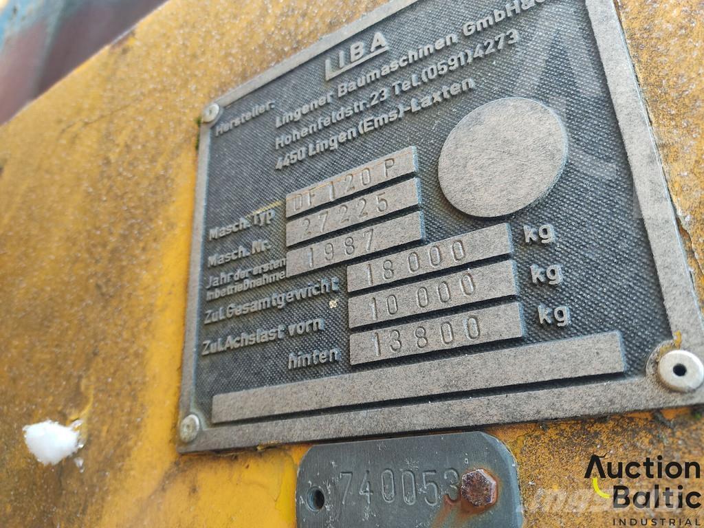 Demag DF 120 P Машини за асфалт