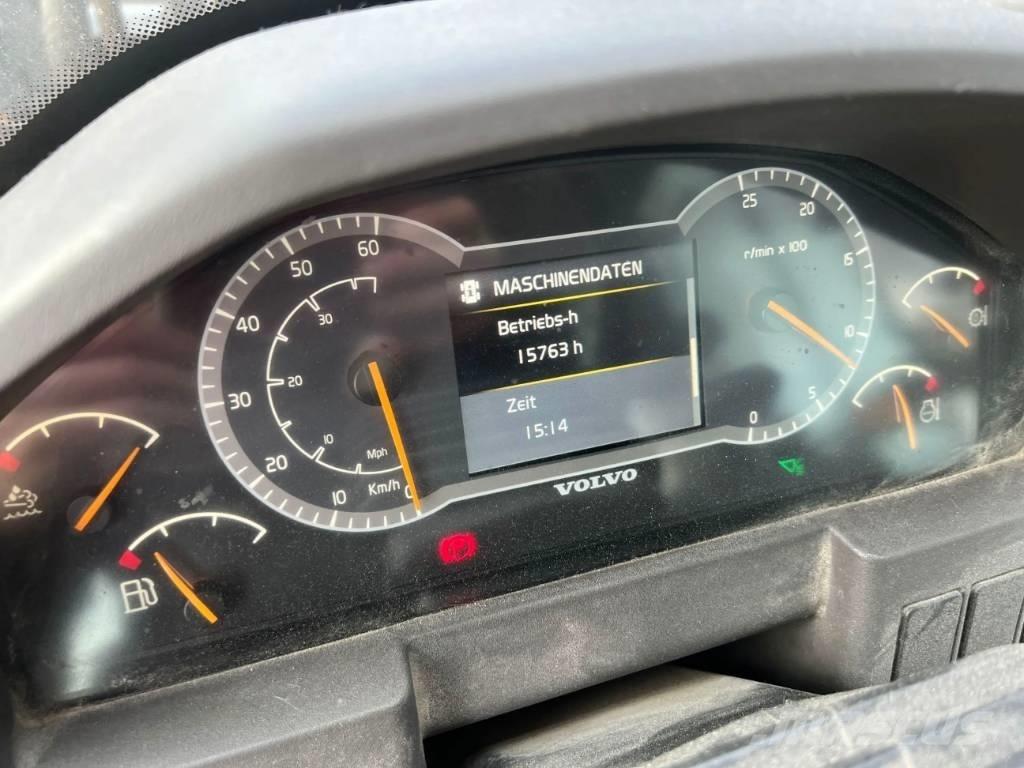 Volvo L220H Колесни товарачи