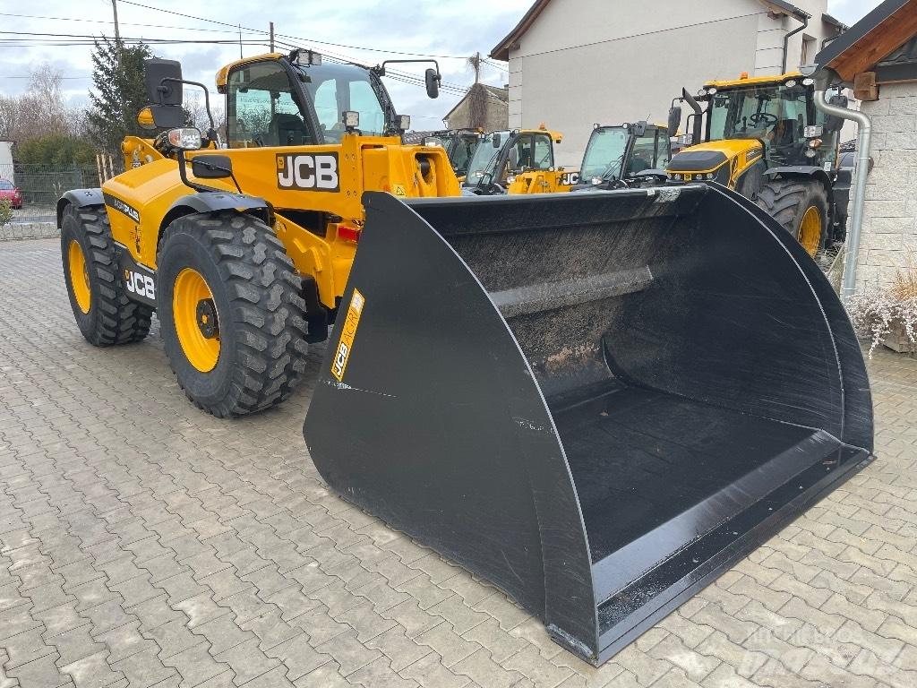 JCB 560-80 AGRI PLUS Телескопични товарачи