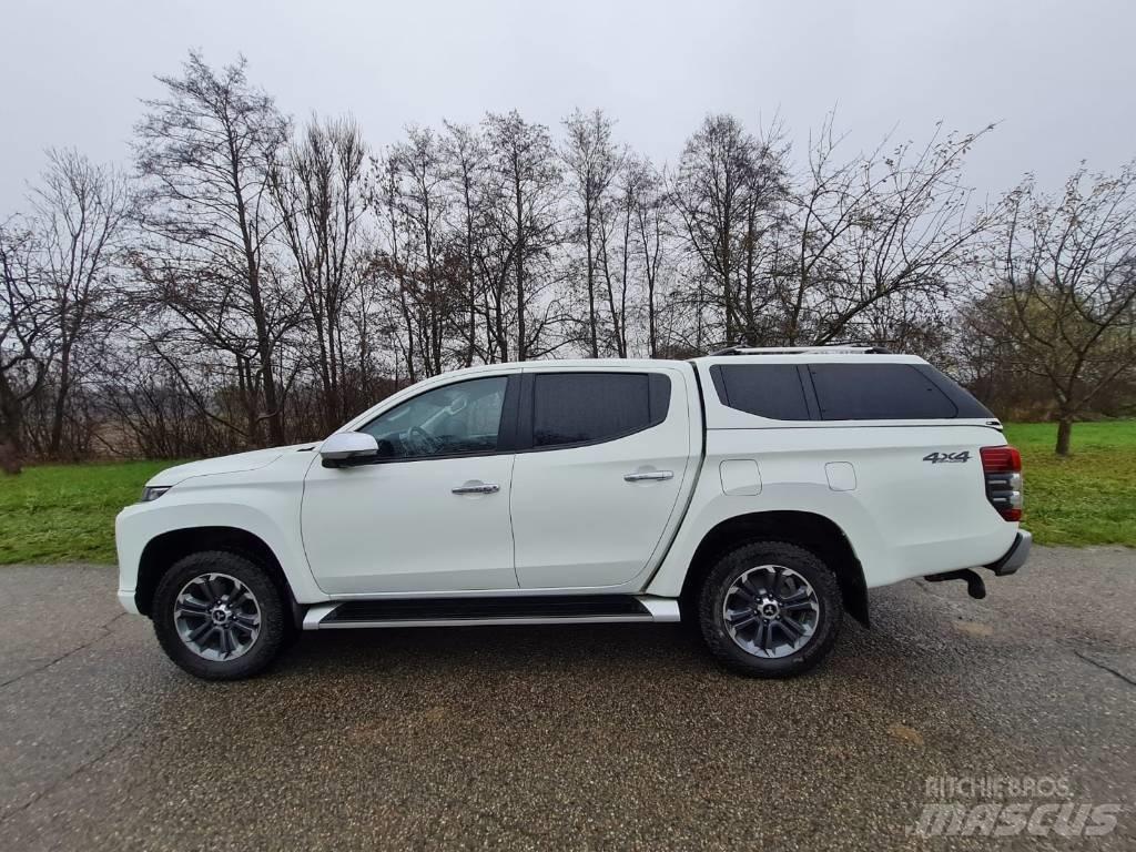 Mitsubishi L200 Пикапи