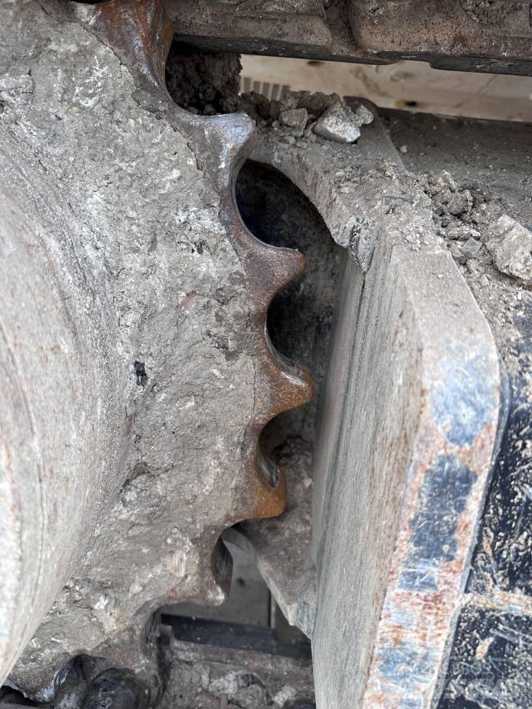 CAT 323 Верижен екскаватор