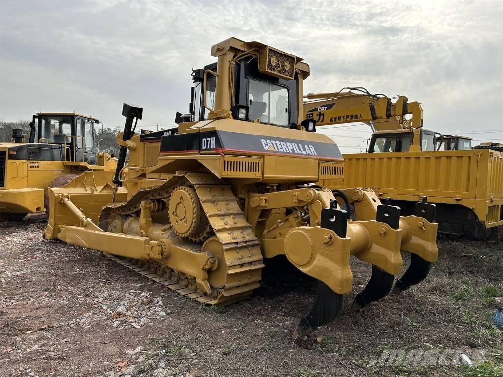 CAT D7H Верижни булдозери
