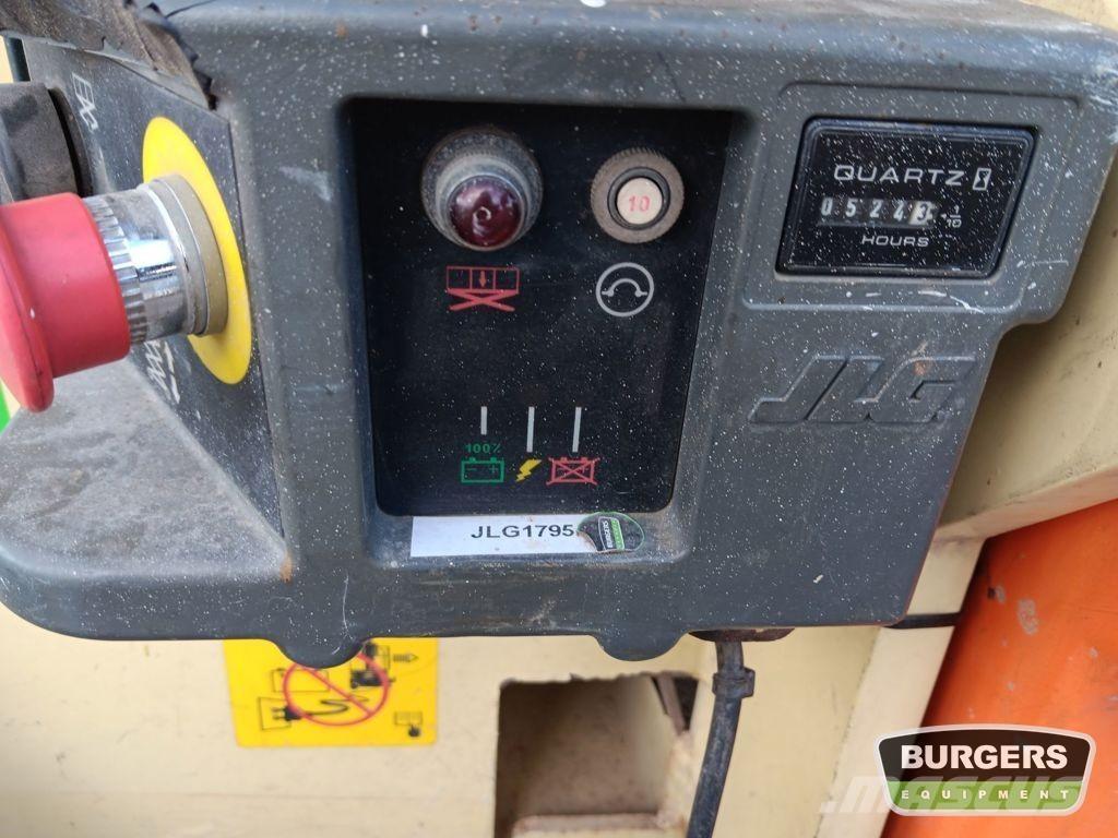 JLG 2646ES Ножични работни платформи