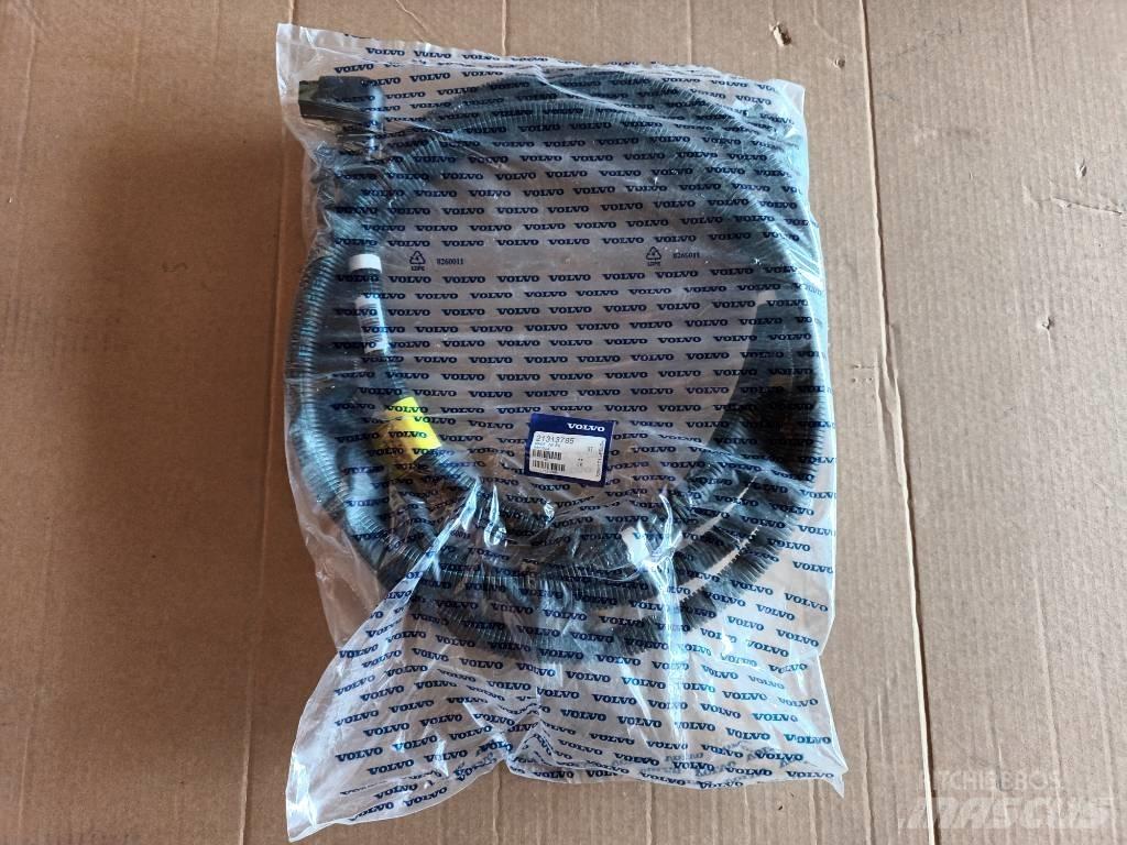 Volvo HOSE  21313785 Хидравлични