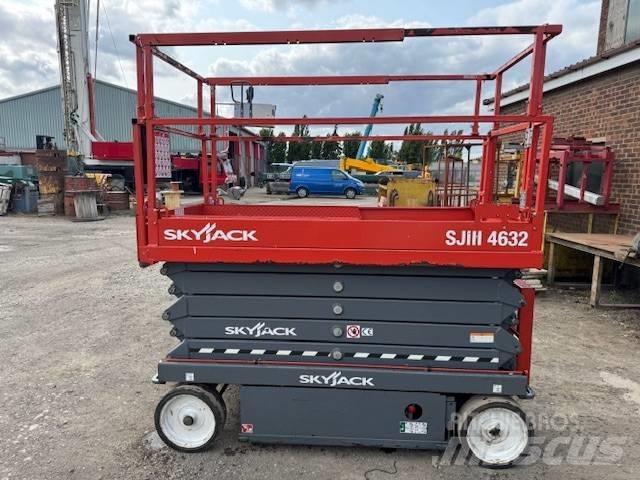 SkyJack SJ 4632 Ножични работни платформи