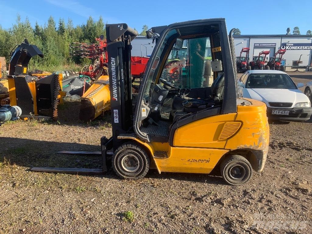 Jungheinrich DFG 320 Дизелови камиони