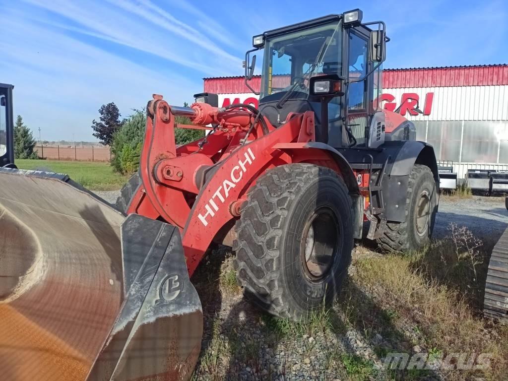 Hitachi ZW150 Колесни товарачи