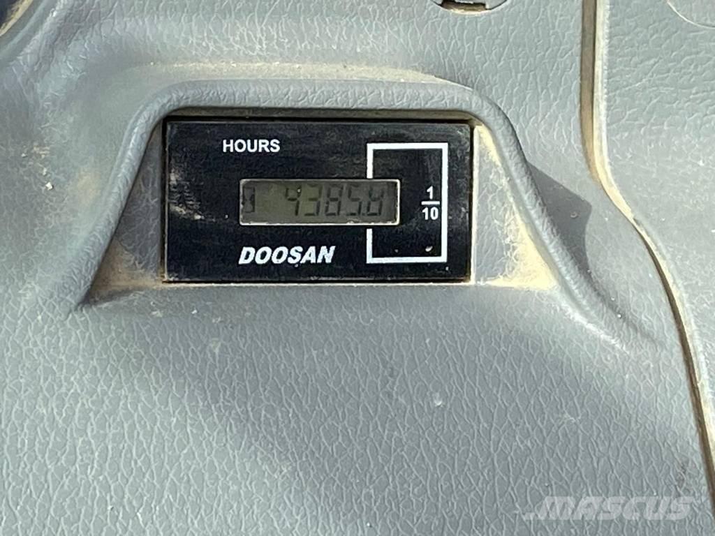 Doosan DX 160 LC Верижен екскаватор
