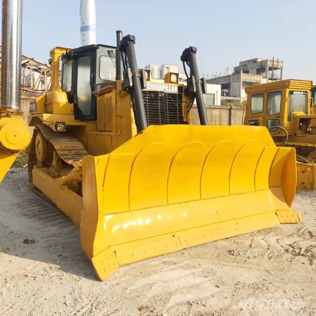 CAT D7H Верижни булдозери
