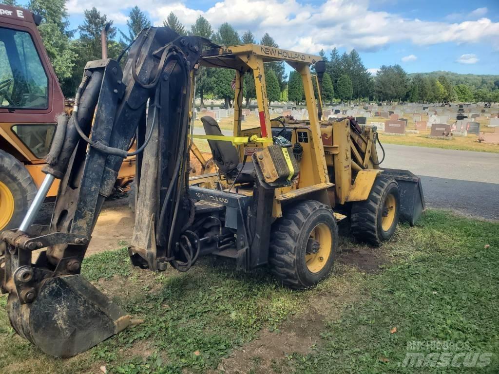 New Holland LB620 Товарач със заден ексватор