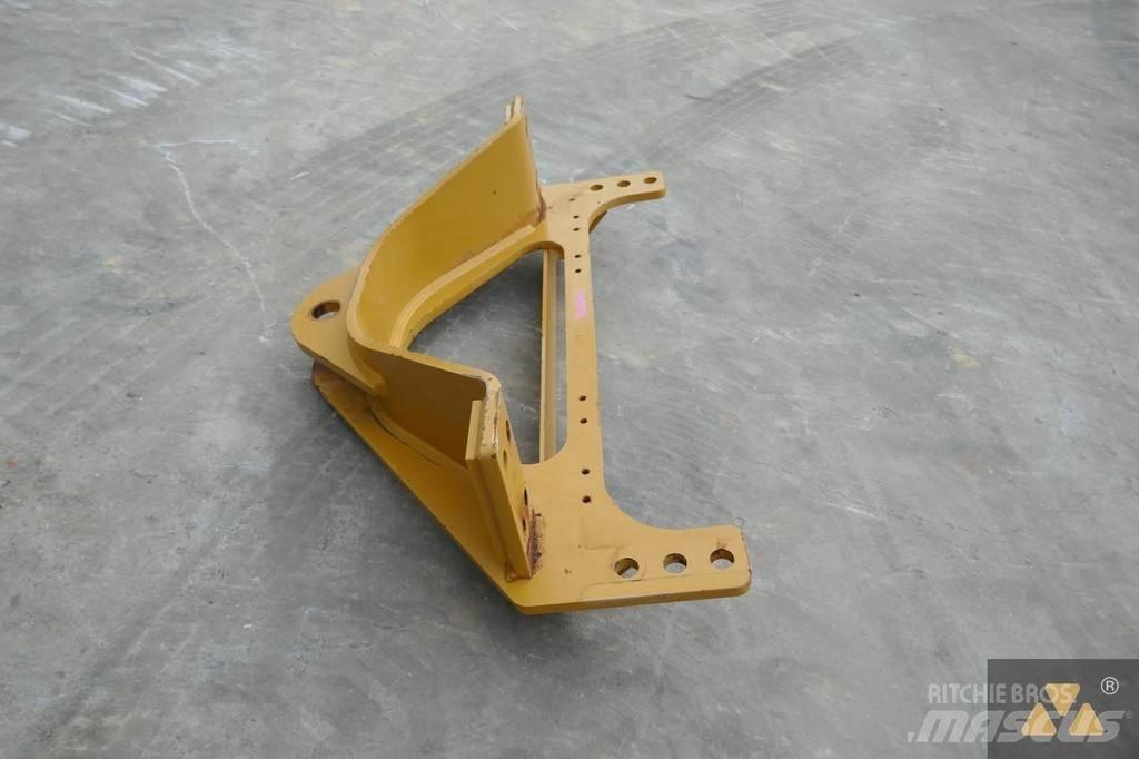 CAT 140M3 Drawbar Транспорт - Други