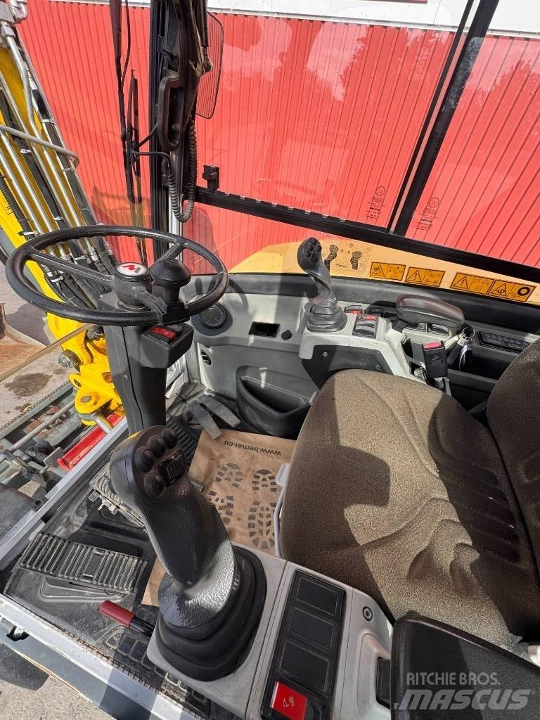 Wacker Neuson 6503 Колесни екскаватори