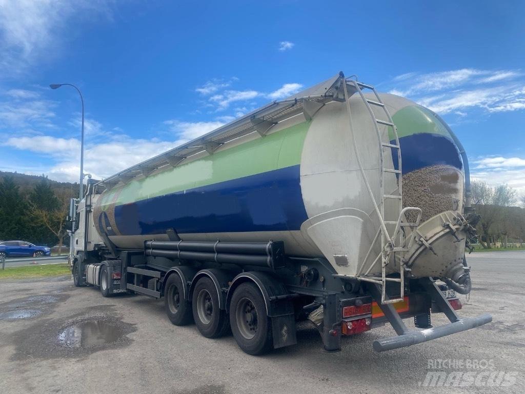 Spitzer SK2460CAL Полуремаркета цистерни
