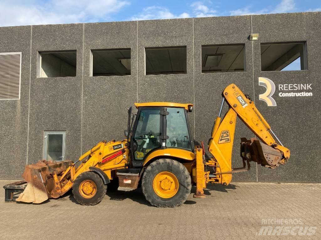 JCB 3 CX Товарач със заден ексватор