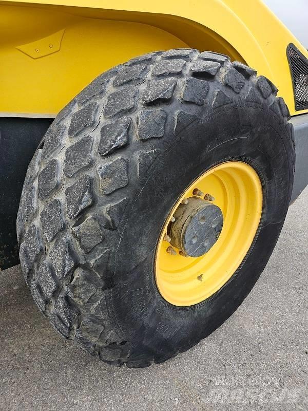 Bomag BW 213 D H-4 Еднобарабанни ролки
