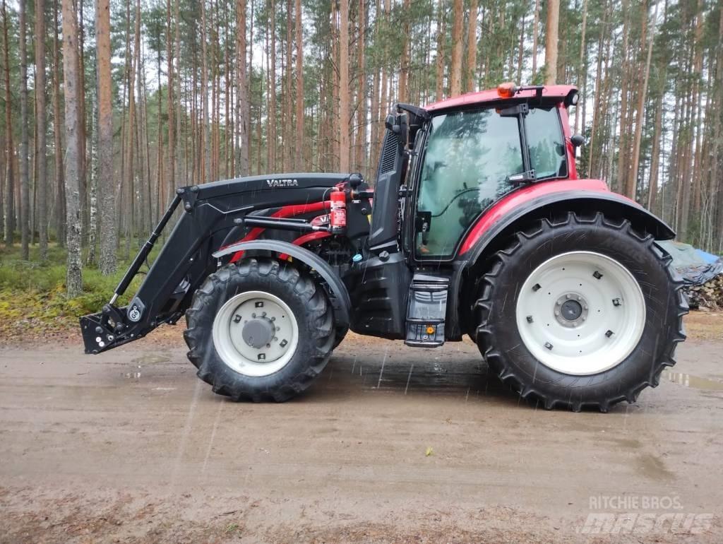 Valtra T234 Active Трактори