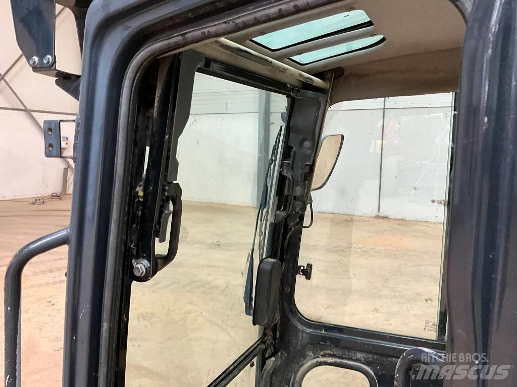 Kubota U 48-4 / U 55-4 Кабина