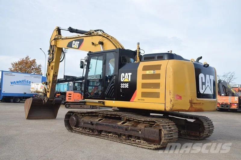 CAT 323E-stock id2 Верижен екскаватор