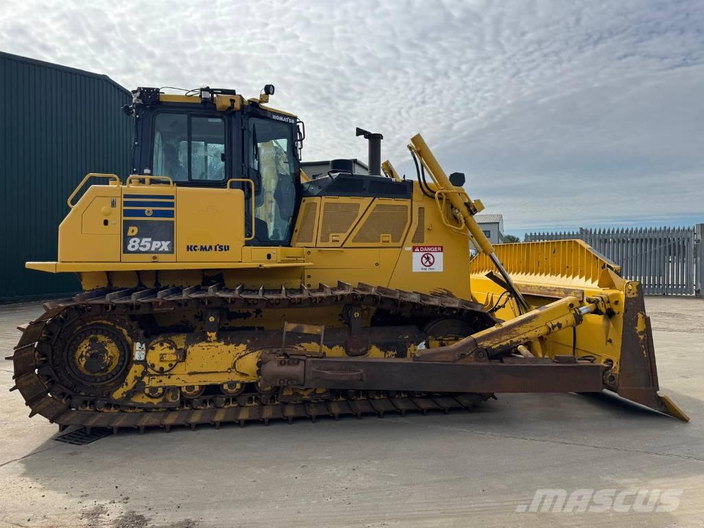 Komatsu D85PX-18 Верижни булдозери
