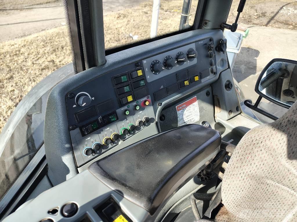 Valtra C120 Трактори
