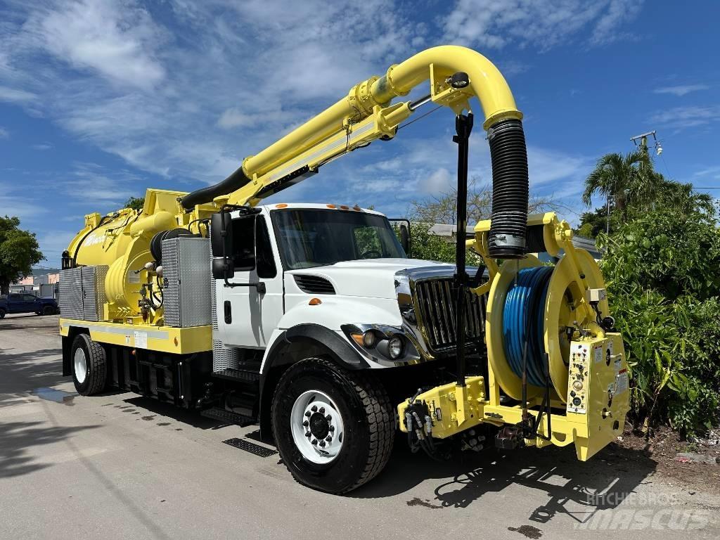 International 7400 Комби / вакуум камиони

