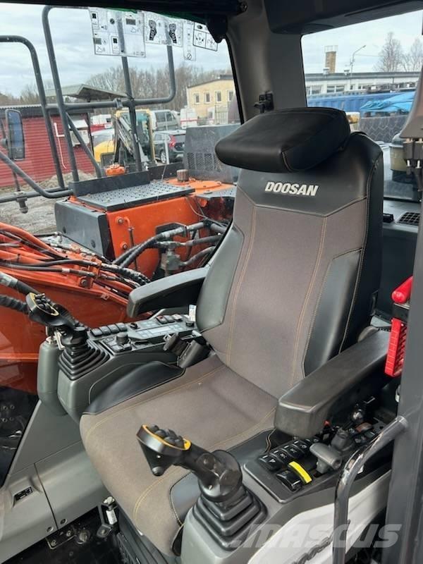 Doosan DX 170 W Колесни екскаватори