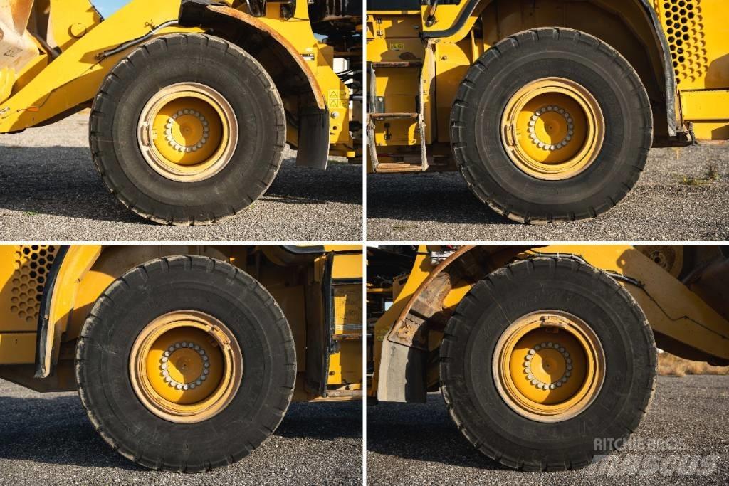 CAT 950M Колесни товарачи