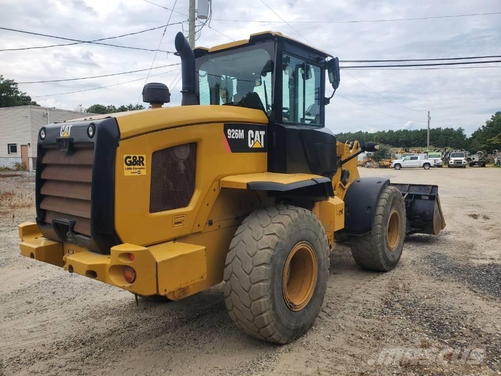 CAT 926M Колесни товарачи