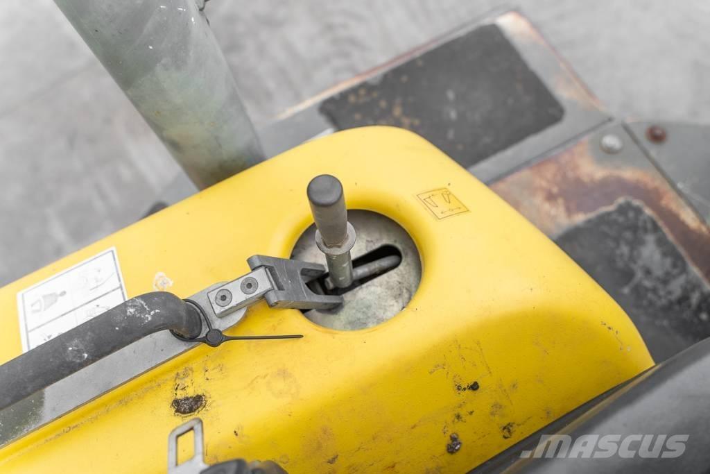 Wacker Neuson 3001 Странични самосвали