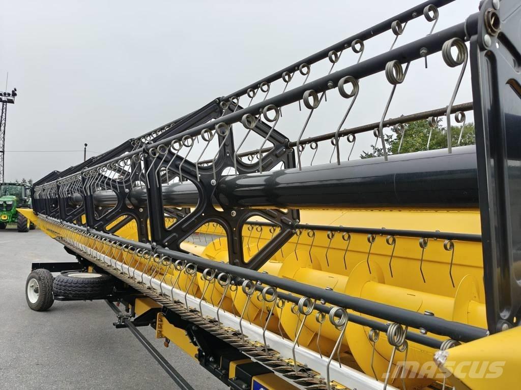 New Holland CX 8.90 Комбайни