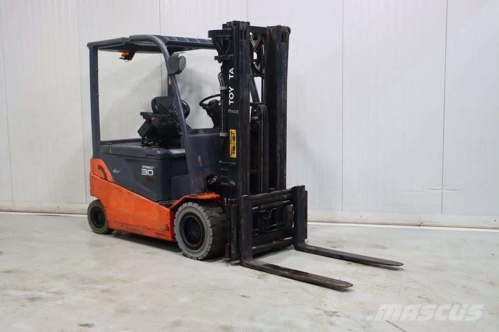 Toyota 8FBMT30 Електрически вилични кари-повдигачи