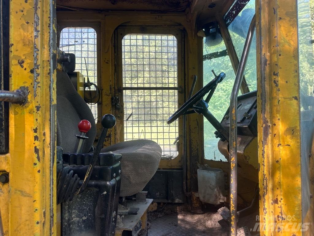 John Deere 540 E Скидери
