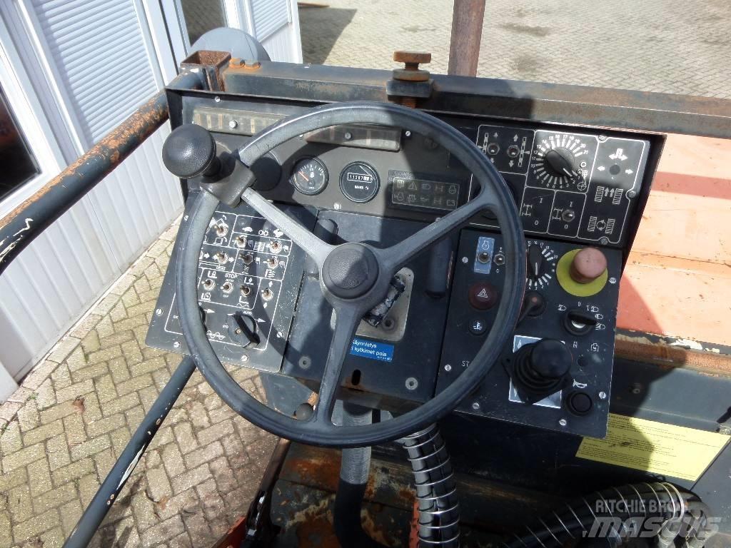 Dynapac F 8-4W Машини за асфалт