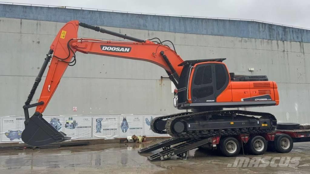Doosan DX 225 LCA Верижен екскаватор